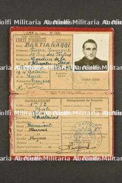 Carte d'identité d'un GMR. GMR ID card.