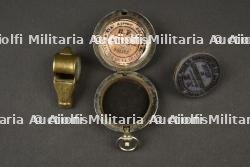 Ensemble sifflet et tampon Police. Set including police whistle and stamp. — photo 1