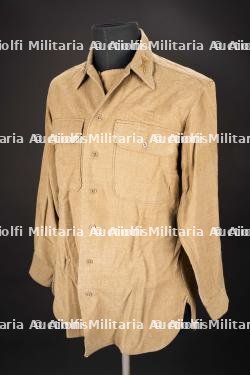 Chemise moutarde. US Army mustard shirt.