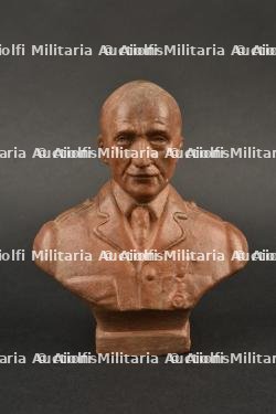 buste du maréchal. Bust of the Marshal