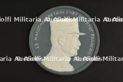 médaillon en biscuit. Biscuit porcelain medallion