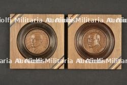 Ensemble de deux Petits Cadres en Bois à l'effigie du Maréchal. Set of two small wooden frames with Marshal Pétain’s effigy.