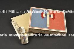 Coffret de Cigarettes offert par le Maréchal. Cigarette case offered by the Marshal.