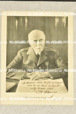 Affiche dédicacée par le Maréchal au préfet de l'Ardèche. Poster signed by the Marshal for the prefect of Ardèche.