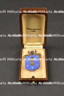 insigne de la Garde Personnelle du Chef de l'Etat. Insignia of the Chief of State’s Personal Guard