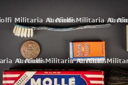 Accessoires de toilette US. US toiletry accessories. — photo 2
