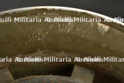 Casque canadien. — miniature 3