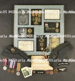 Calots et décorations de la Famille Barrett. — photo 1