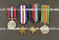 Calots et décorations de la Famille Barrett. — photo 13