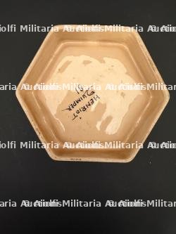 Cendrier amitiés Franco Britannique. Franco-British friendship ashtray. — miniature 2