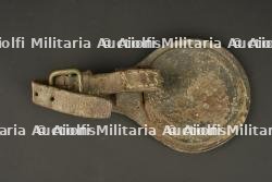 Bidon d'essai et porte sabre de cavalerie française. Experimental canteen and French cavalry sword hanger — photo 2