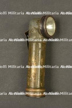 Lampe de poche TL-122-A.