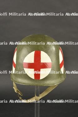 Reproduction de casque infirmier US. — miniature 9
