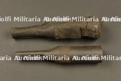 Tromblon VB avec son étui en cuir retourné. VB rifle grenade launcher with reversed leather carrier — miniature 2