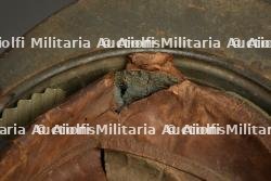 Casque Adrian de l'infanterie avec impact. Infantry Adrian helmet with impact damage — miniature 6
