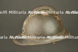 Casque Adrian de l'infanterie avec impact. Infantry Adrian helmet with impact damage — photo 8