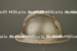 Casque Adrian de l'infanterie avec impact. Infantry Adrian helmet with impact damage — miniature 9