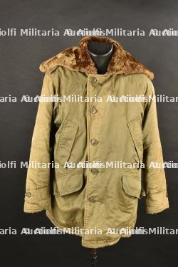 Veste B-9.