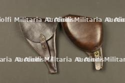 Lot de deux étuis pour revolver français 1892. Lot of two holsters for French Model 1892 revolver — photo 1