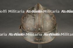Casque Adrian modèle 1915 de l'Infanterie, quart, bracelet d'identité et médailles — miniature 3