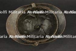 Casque Adrian modèle 1915 de l'Infanterie, quart, bracelet d'identité et médailles — photo 7