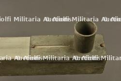 Périscope de tranchée français en bois peint. French trench periscope in painted wood — miniature 6
