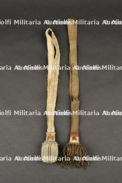 Lot de 2 dragonnes d'officier hongrois