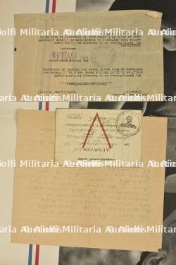 Un fort lot de documents — miniature 3