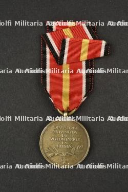 Médaille des volontaires espagnoles en Russie — miniature 2