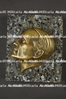 Ensemble de 2 plaques à l'effigie du Colonel de la Rocque  — miniature 4