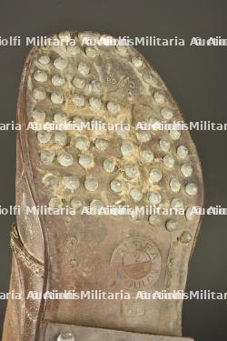 Paire de brodequins français modèle 1917. Pair of French Model 1917 ankle boots — photo 2