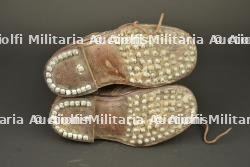 Paire de brodequins français modèle 1917. Pair of French Model 1917 ankle boots — miniature 6