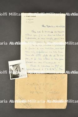 Lettre autographe du héros de la Légion, le Commandant Luis Ramirez de Ribas, ancien officier Vénézuelien, pilote et Commandant du 2-3 Etranger avec photo du fanion du bataillon