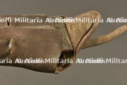 Fer de pioche français 1939 avec étui cuir 1927. French 1939 pickaxe head with 1927 leather carrier — miniature 2