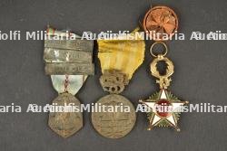 Malle avec uniformes années 50-60, insignes et médailles du Capitaine Andrieux 5e génie et Affaires Sahariennes — miniature 20