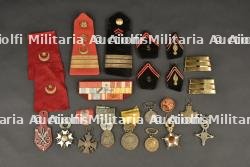 Malle avec uniformes années 50-60, insignes et médailles du Capitaine Andrieux 5e génie et Affaires Sahariennes — miniature 22