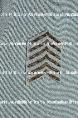 Tunique bleu horizon d'un capitaine médecin. Horizon blue tunic of a medical captain — miniature 5