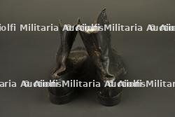 Paire de bottines d'infirmière française. Pair of French nurse’s ankle boots — miniature 6