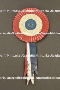 Cocarde tricolore de tombes provisoires. Tricolour cockade for provisional graves — miniature 2
