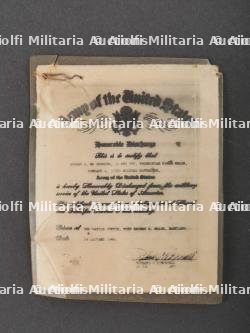 Document et décoration de George J Mc Donough 309th Medical Battalion. Document and decoration of George J. McDonough, 309th Medical Battalion. — photo 5