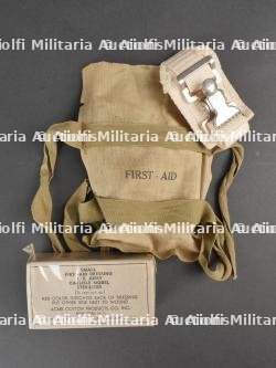 Pochette First Aid Parachutiste US. US Paratrooper First Aid pouch. — photo 1