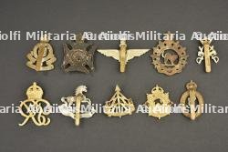 Ensemble d'insignes anglais — miniature 2