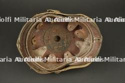 Casque à pointe bavarois avec son couvre casque retrouvés à Farbus. Bavarian pickelhaube with its helmet cover recovered at Farbus — miniature 3