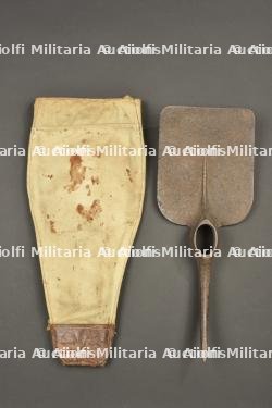 Pelle pioche Seurre dans son étui — photo 4