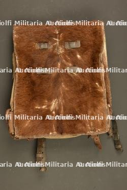 Tornister poil de vache du 100R saxon. Cowhide Tornister backpack of the Saxon 100th Infantry Regiment — photo 1