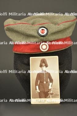 Mutze feldgrau d'un soldat hessois du JR118 avec sa photo. Feldgrau visor cap of a Hessian soldier from Infantry Regiment 118 with his photograph — photo 1