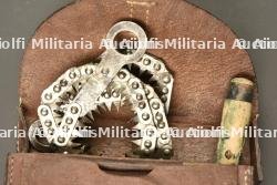 Scie pliante dans son étui cuir de cavalerie allemande. Folding saw in its German cavalry leather carrier — photo 5