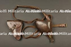 Ensemble d'étuis d'armes de poing — miniature 1