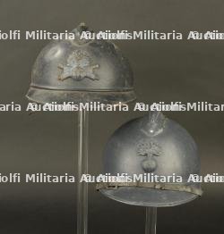 Ensemble de casques Adrian 1915 — miniature 1
