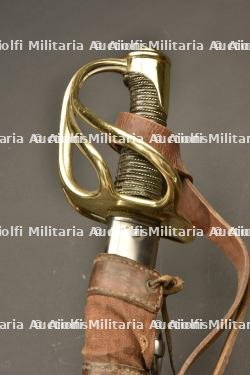 Sabre troupe de cavalerie légère modèle 1822-1882 avec dragonne et housse en toile — miniature 3